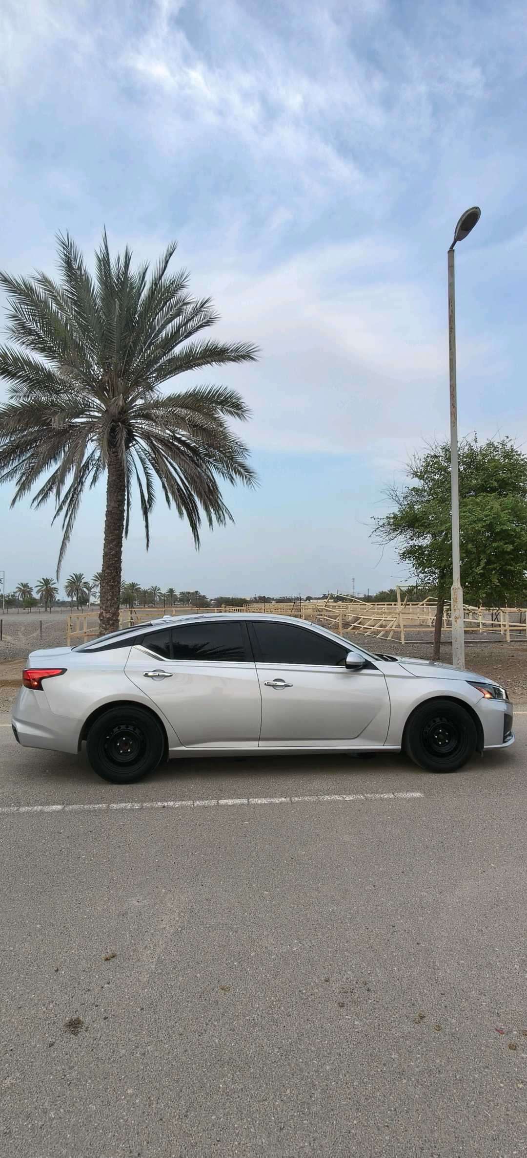 Car Image 2019 NISSAN ALTIMA SV