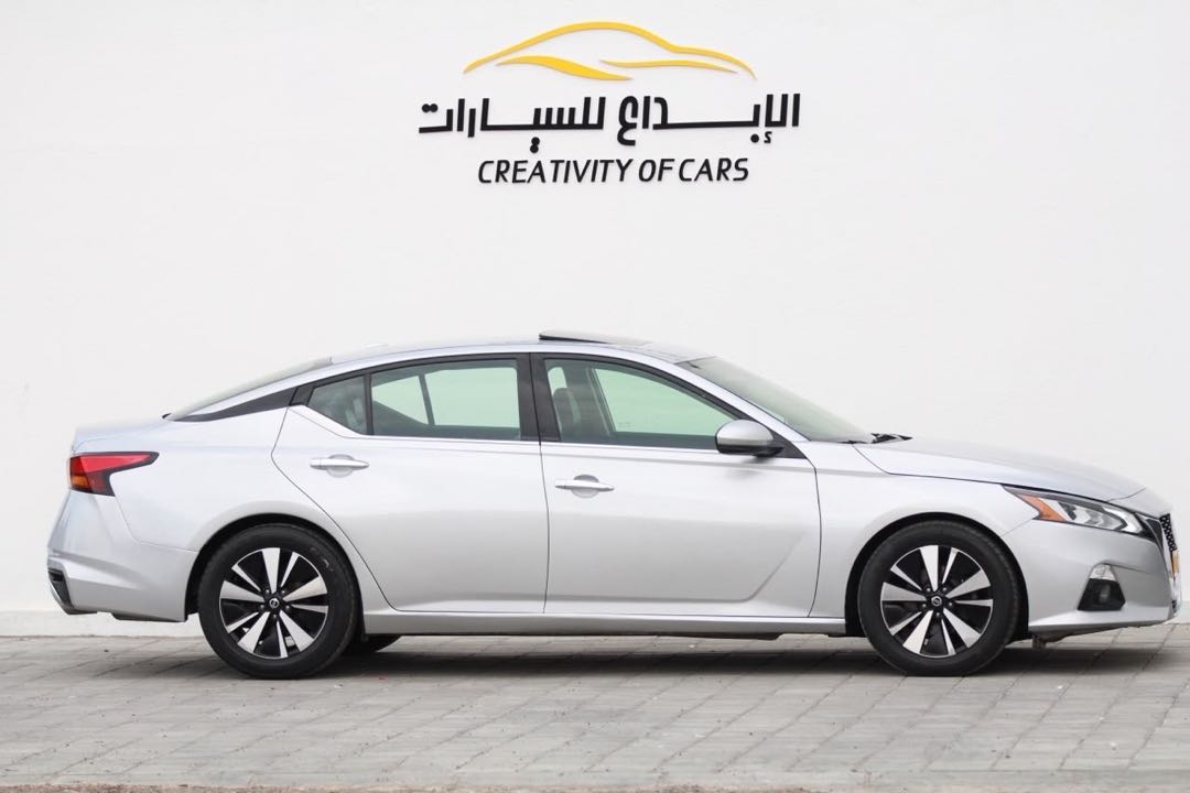 Car Image 2019 NISSAN ALTIMA SL