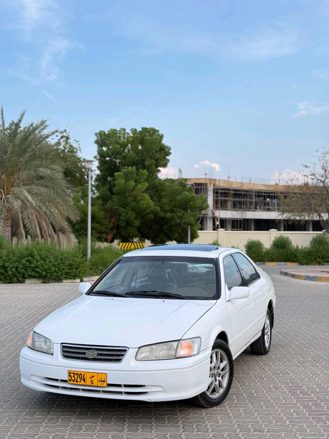 Car Image 1999 TOYOTA CAMRY SE