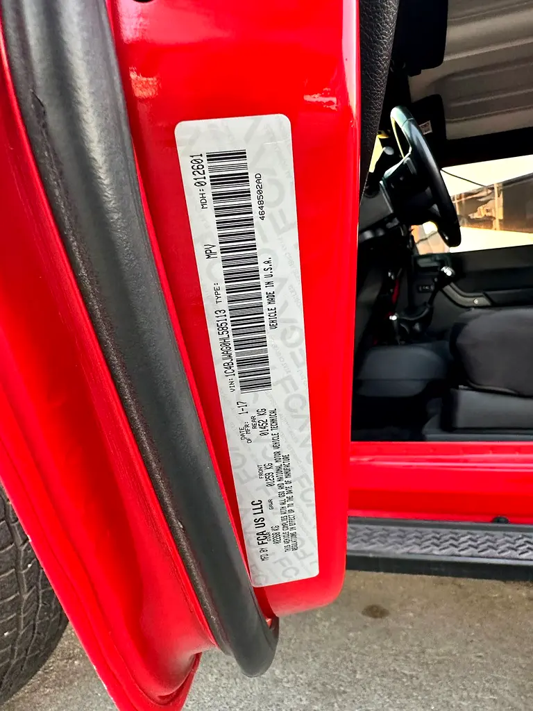 Car Image 2017 JEEP WRANGLER Sport