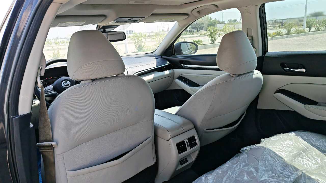 Car Image 2019 NISSAN ALTIMA SV