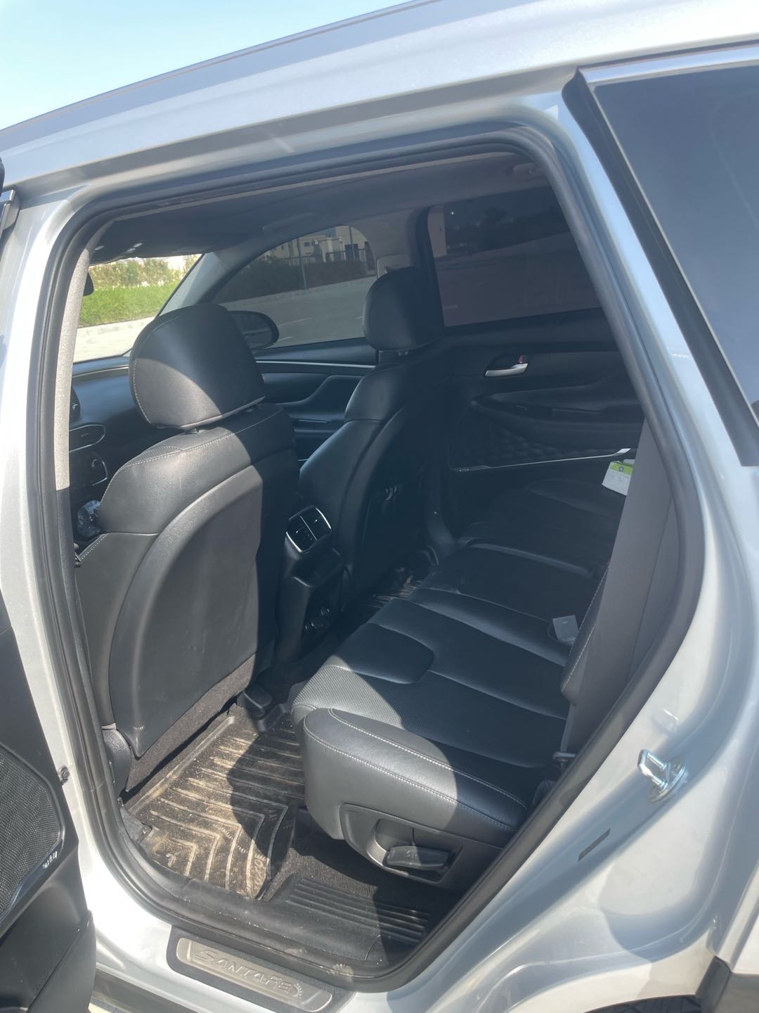 Car Image 2019 HYUNDAI SANTA FE SE