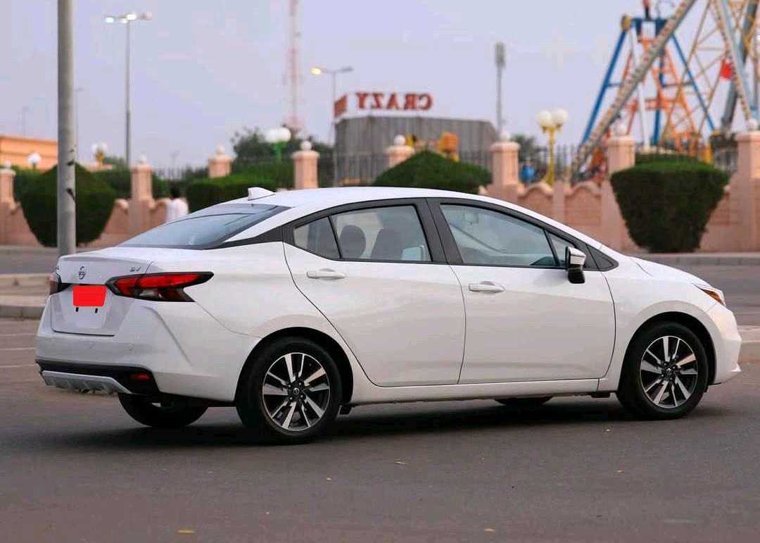 NISSAN VERSA 2024