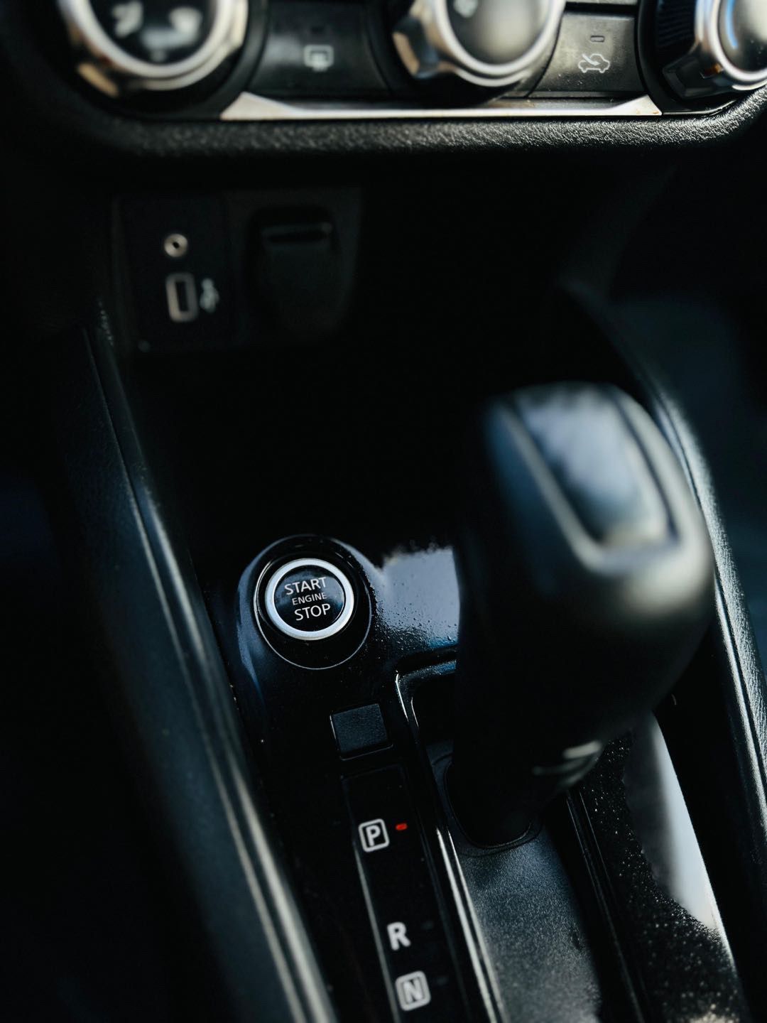 NISSAN VERSA 2024
