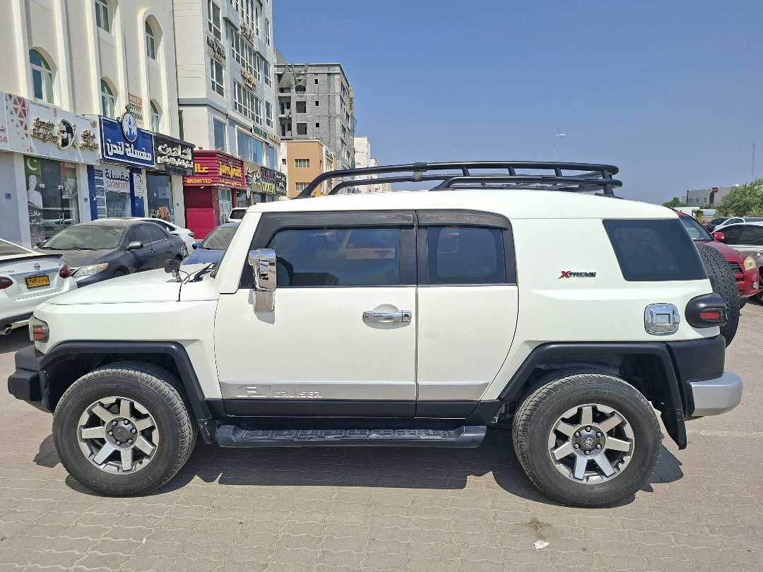 Car Image 2008 TOYOTA FJ CRUISER 