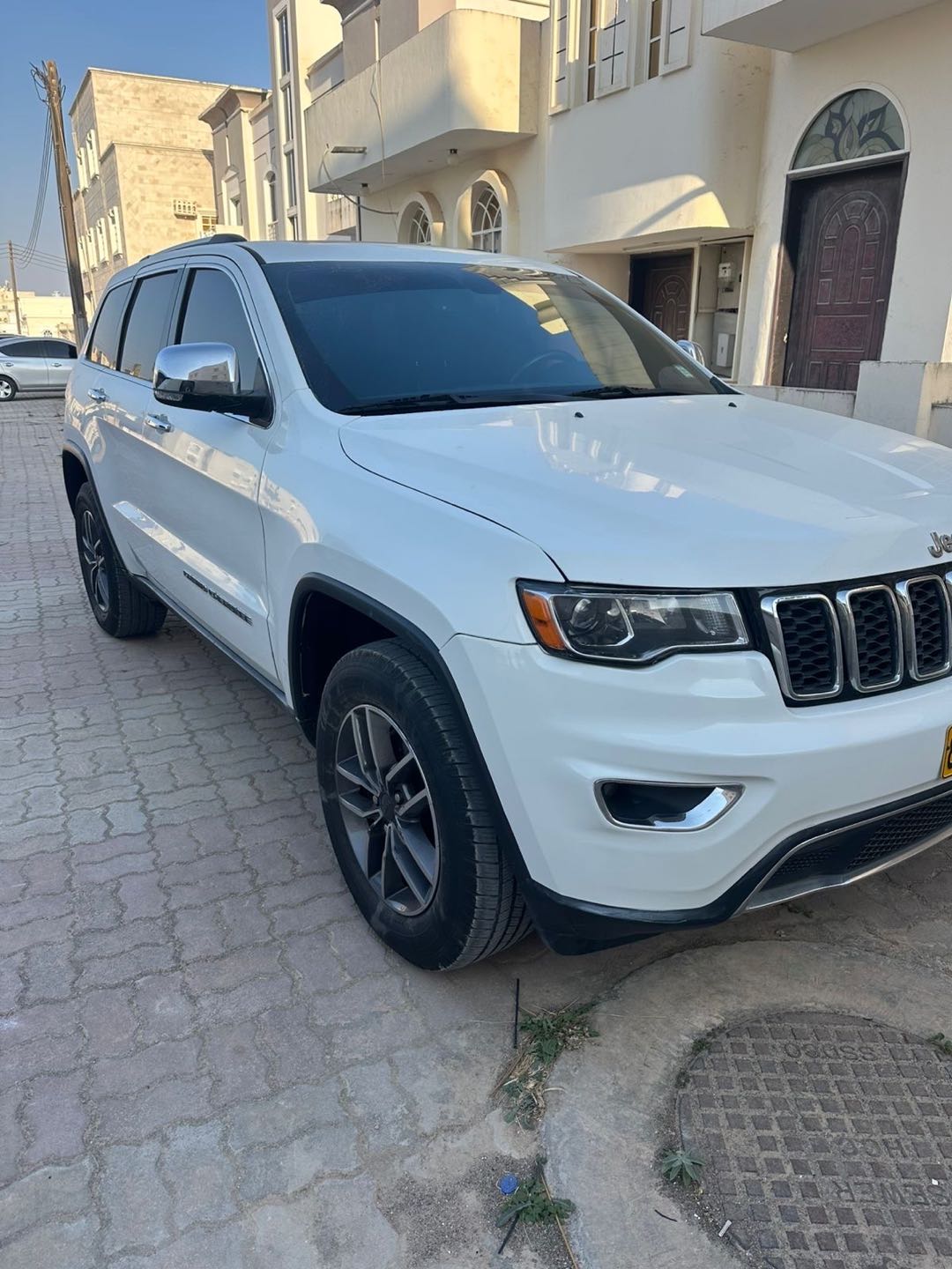 Car Image 2020 JEEP GRAND CHEROKEE LIMITED