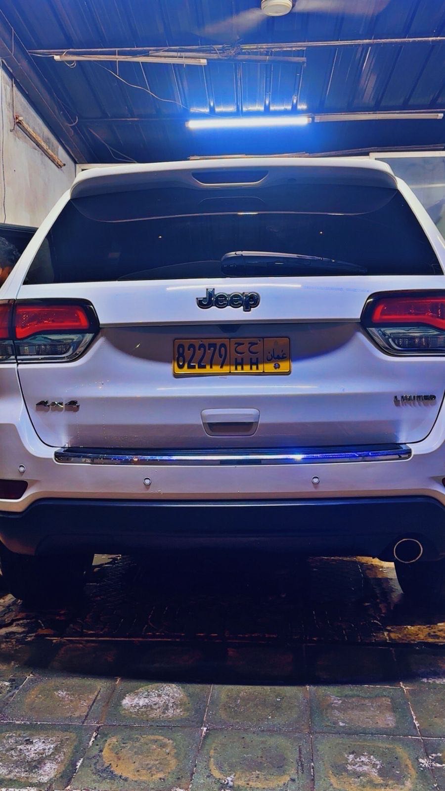 Car Image 2020 JEEP GRAND CHEROKEE LIMITED