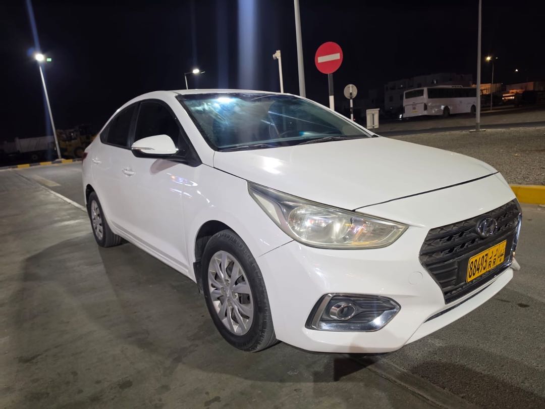 Car Image 2018 HYUNDAI ACCENT SE