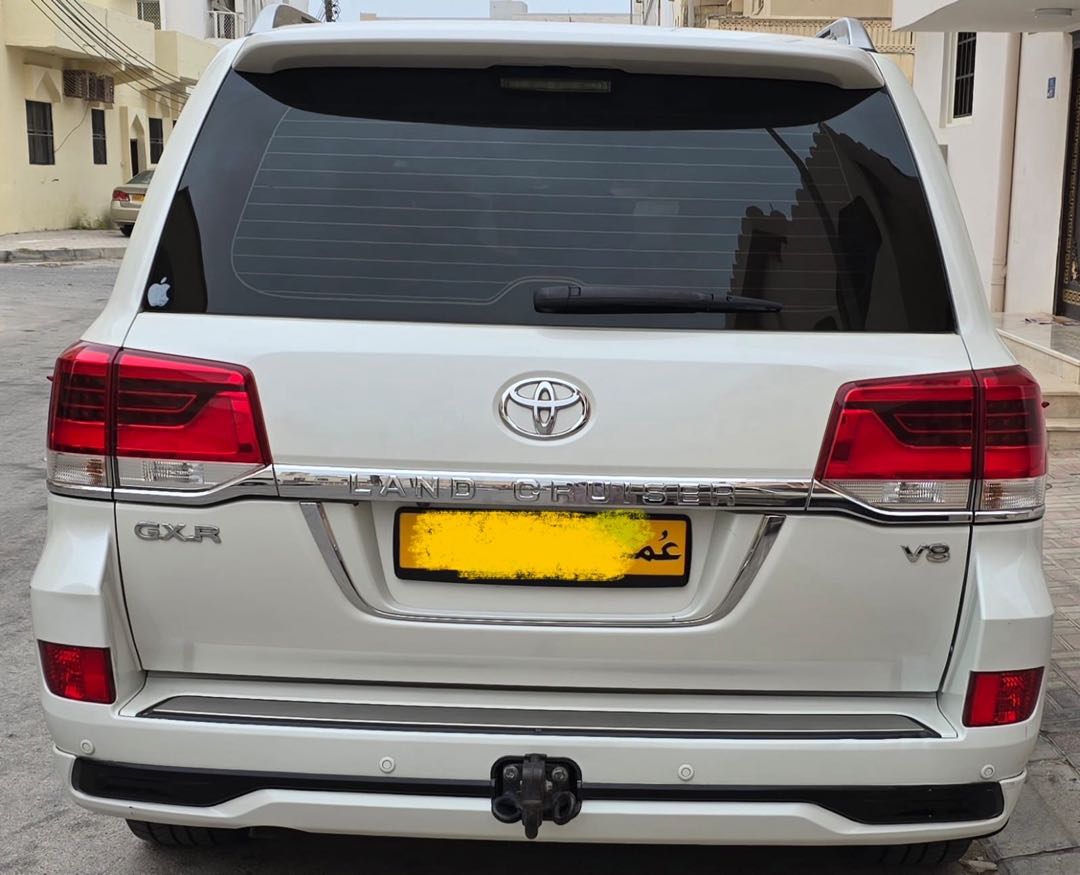 Car Image 2016 TOYOTA LAND CRUISER GX.R