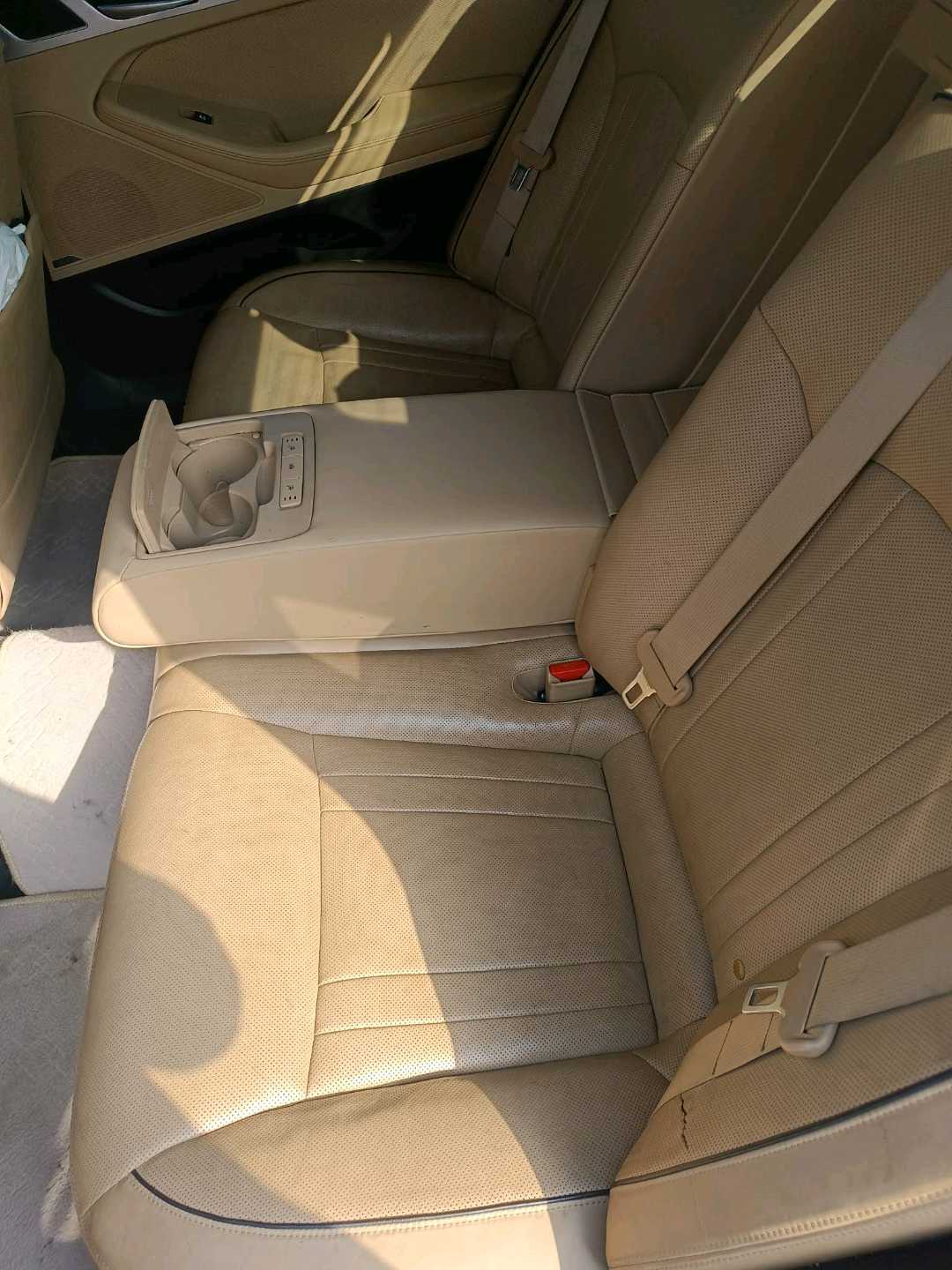 Car Image 2015 HYUNDAI GENESIS 3.8