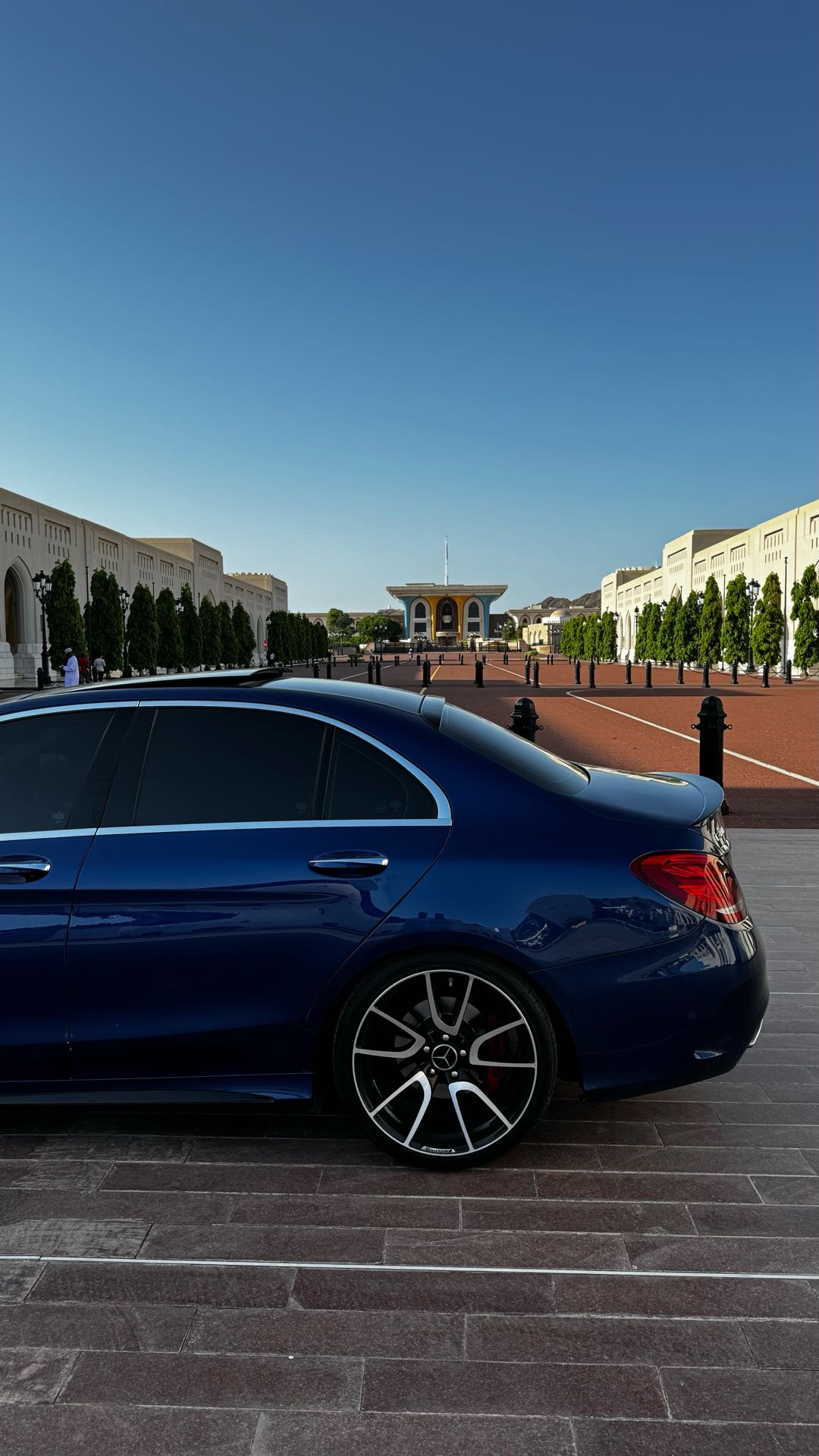Car Image 2015 MERCEDES C Class 300
