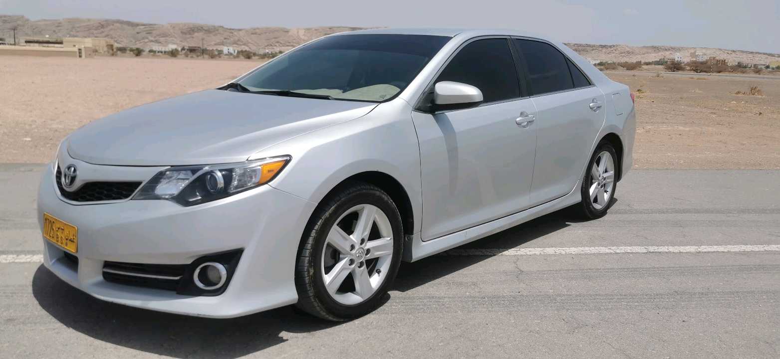 Car Image 2012 TOYOTA CAMRY LE