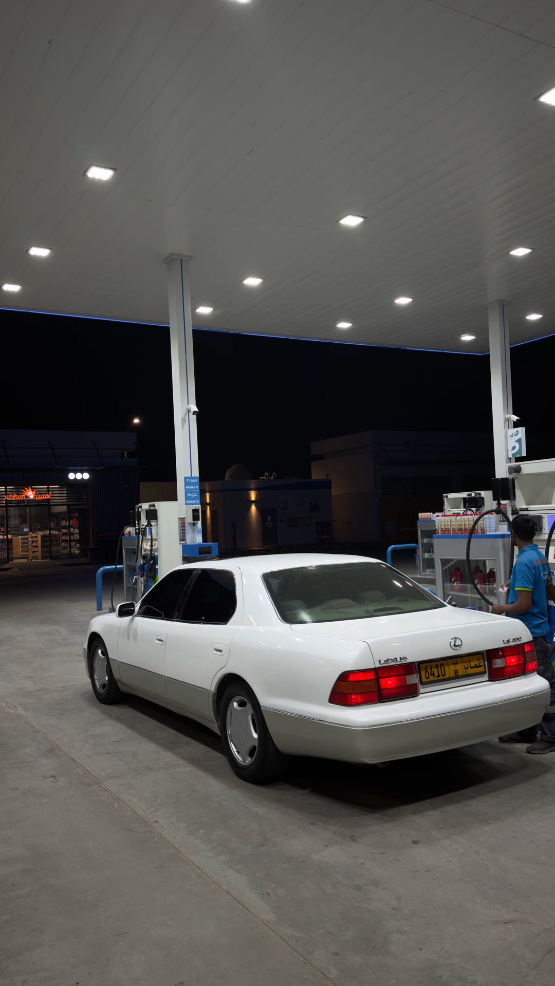 Car Image 1998 LEXUS LS 400