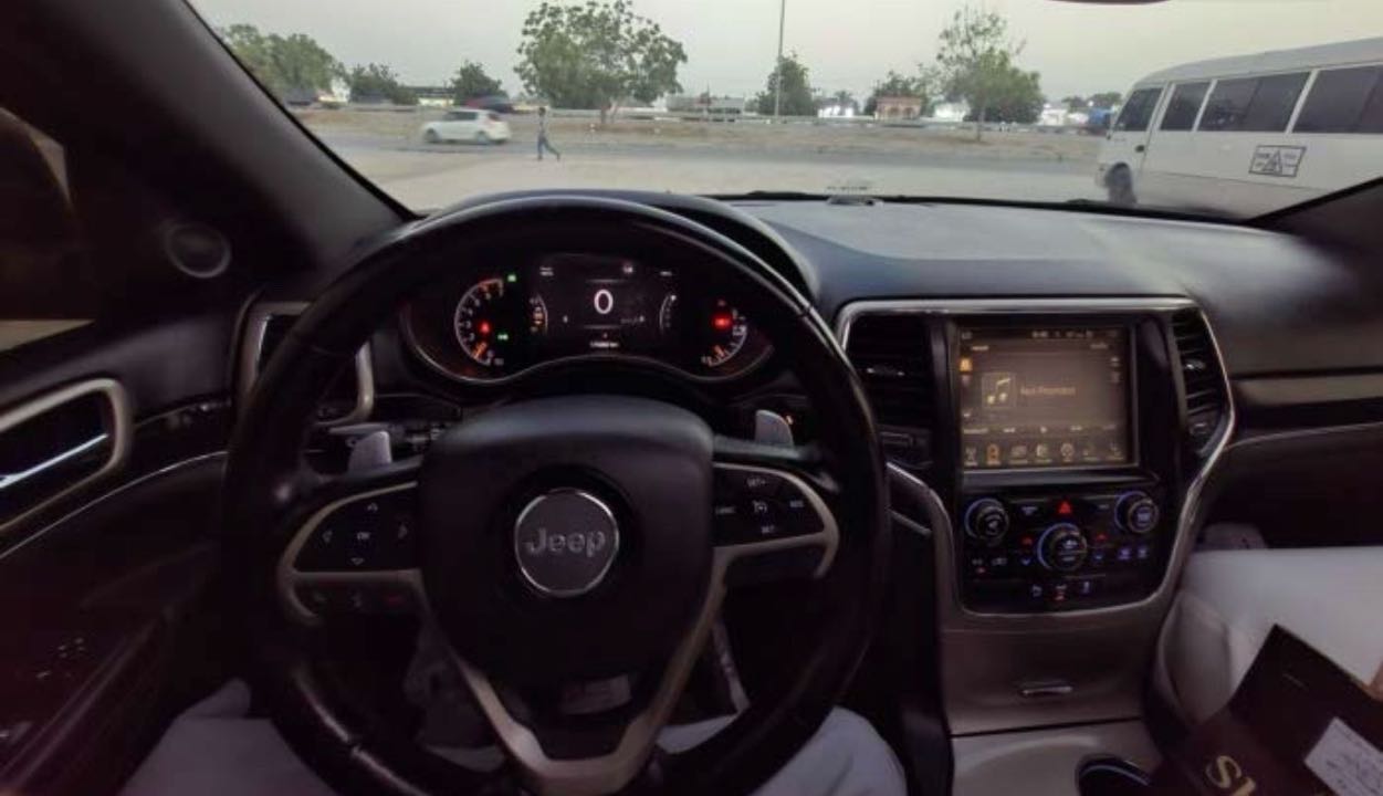 Car Image 2014 JEEP GRAND CHEROKEE Limited Plus