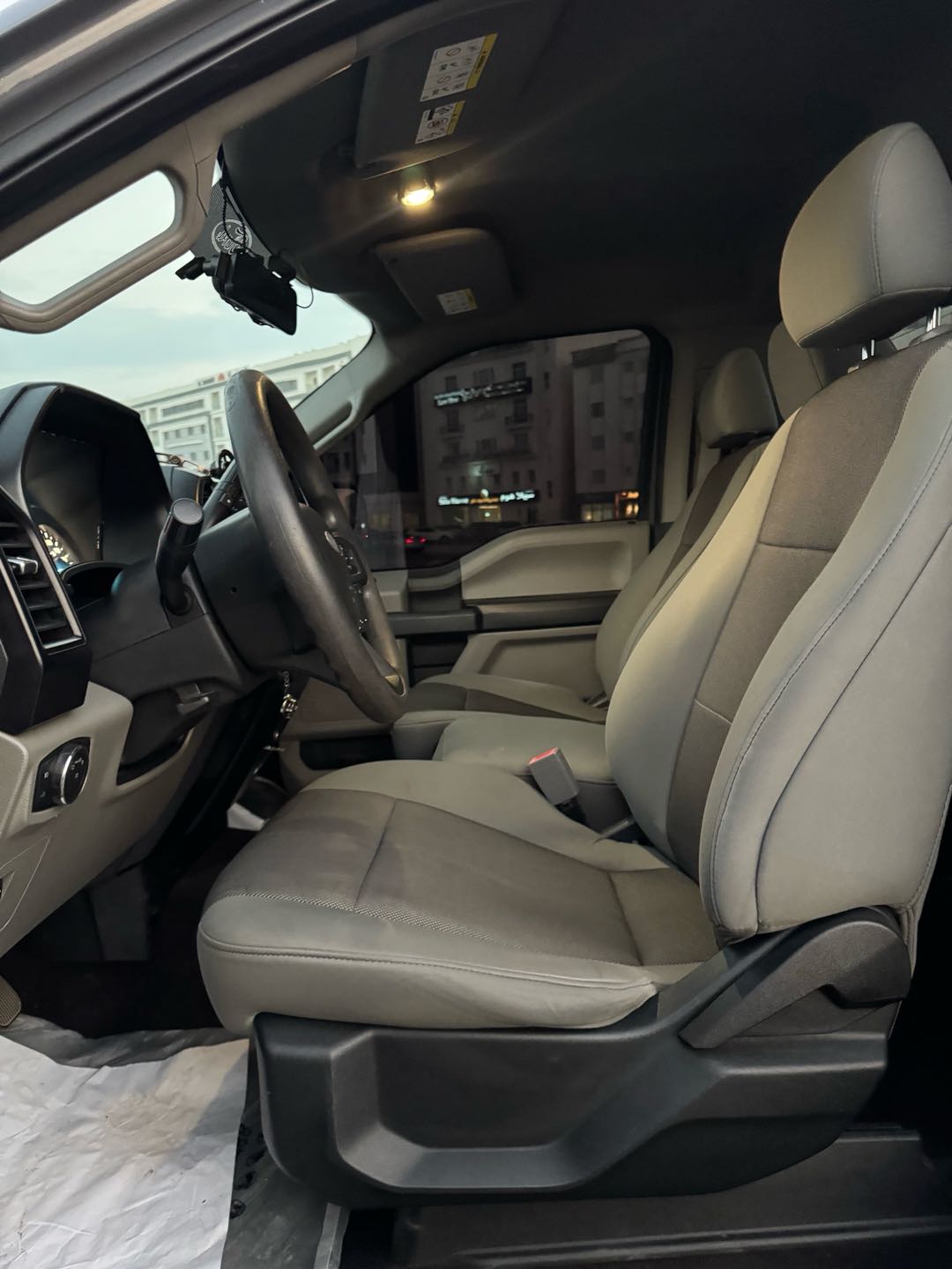 Car Image 2018 FORD F-150 XL