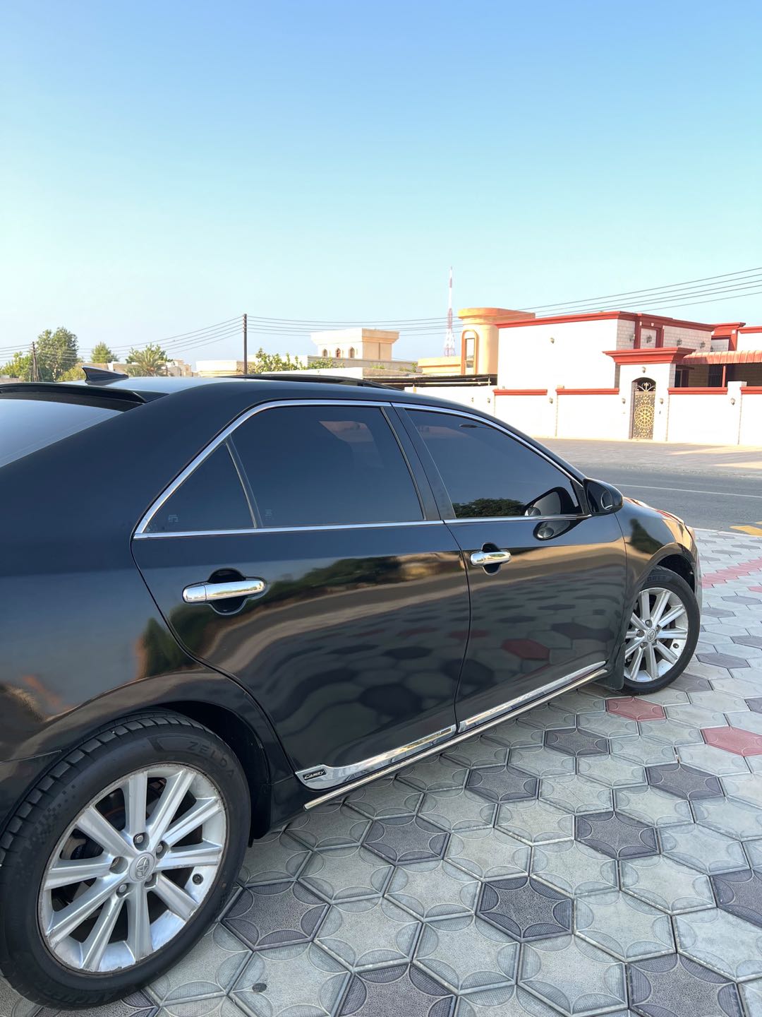 Car Image 2014 TOYOTA CAMRY XLE
