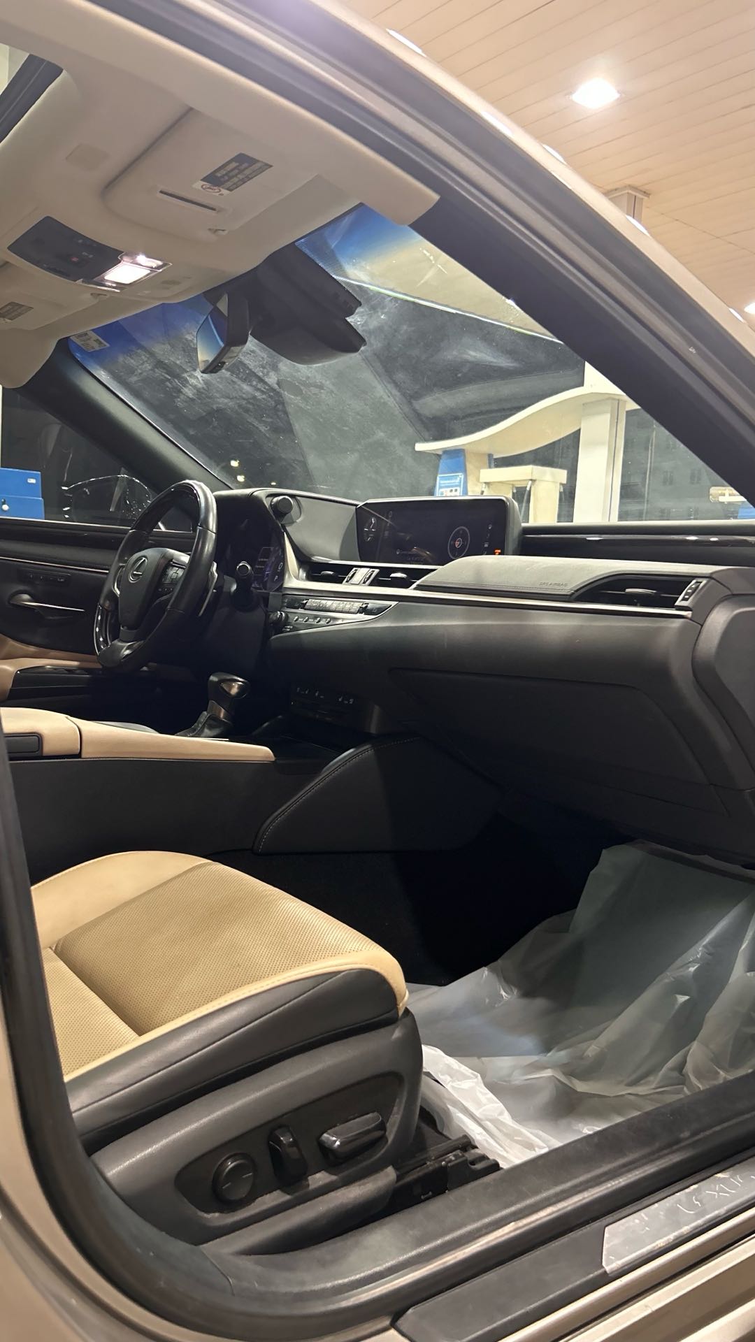 Car Image 2019 LEXUS ES 350