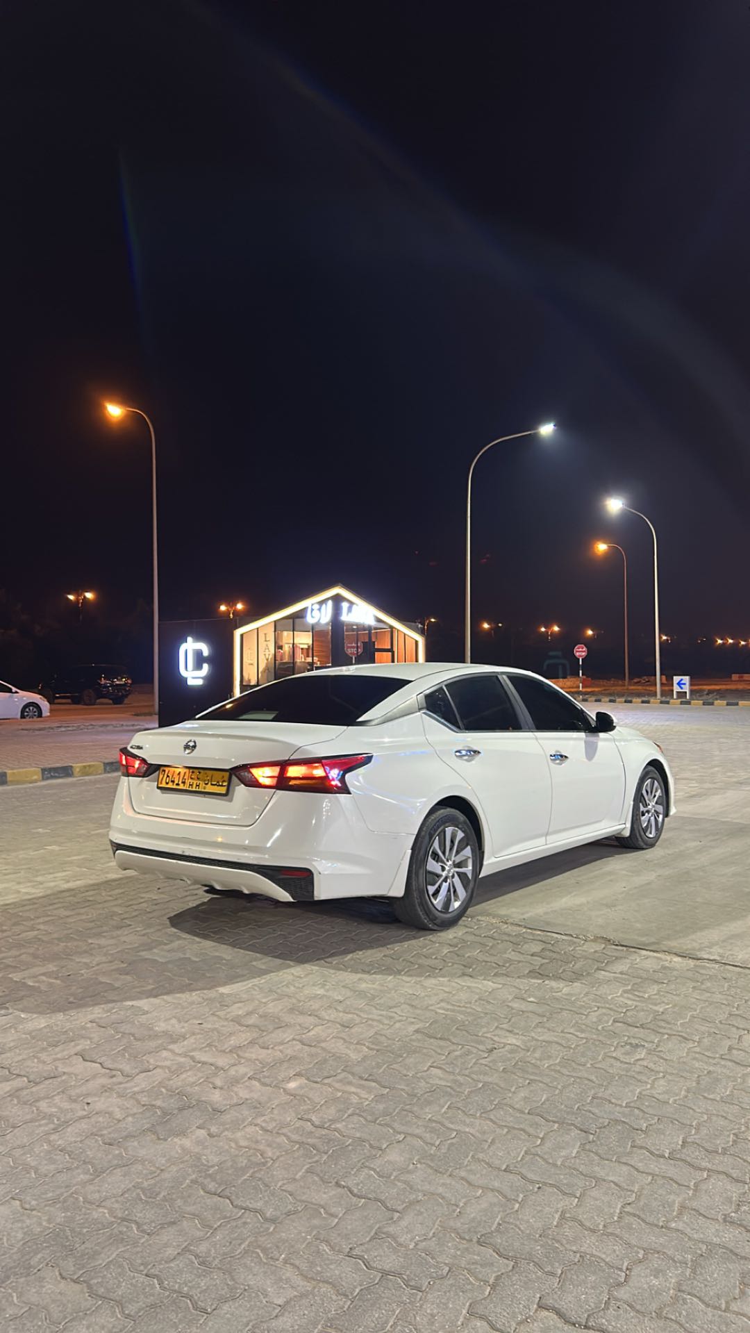 Car Image 2019 NISSAN ALTIMA SV