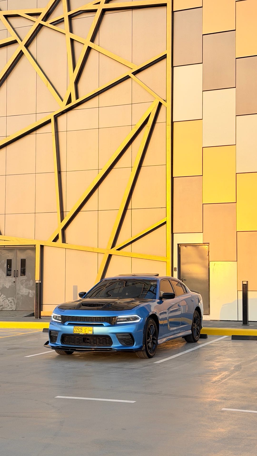 Car Image 2019 DODGE CHARGER GT