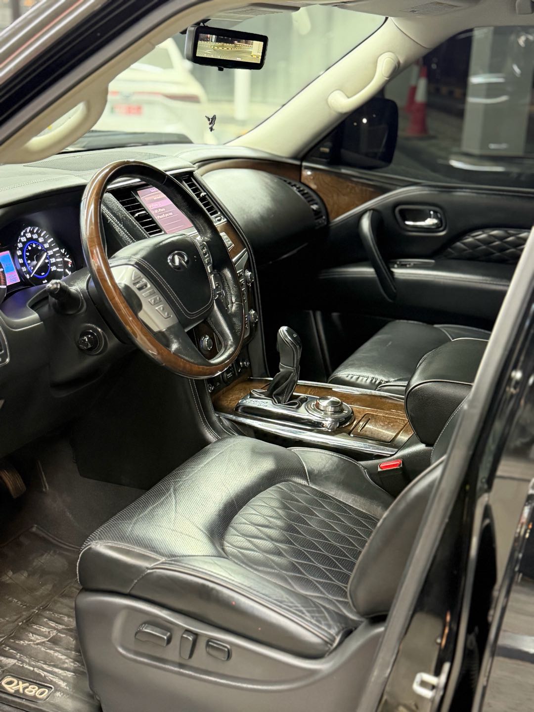 Car Image 2019 INFINITI QX80 Luxury