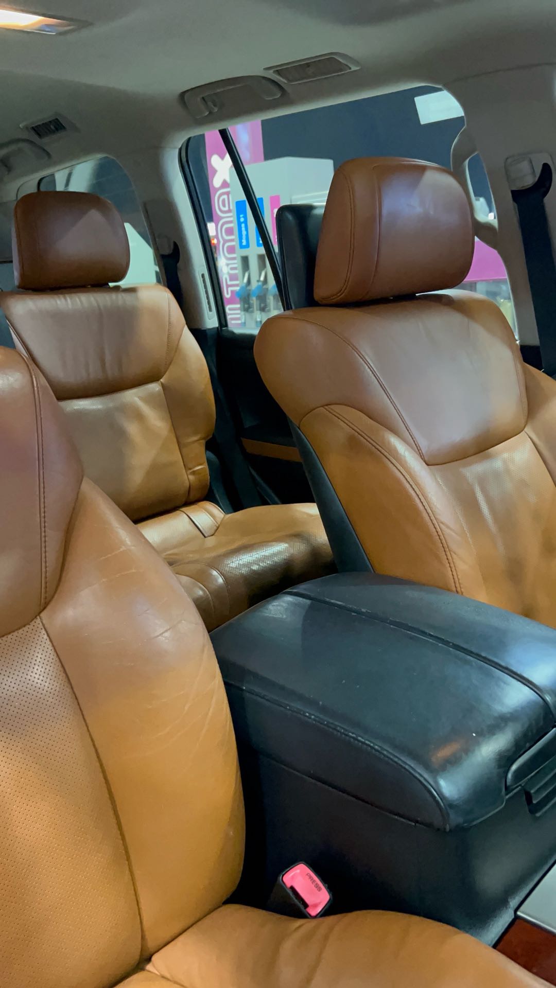 Car Image 2013 LEXUS LX 570 Luxury