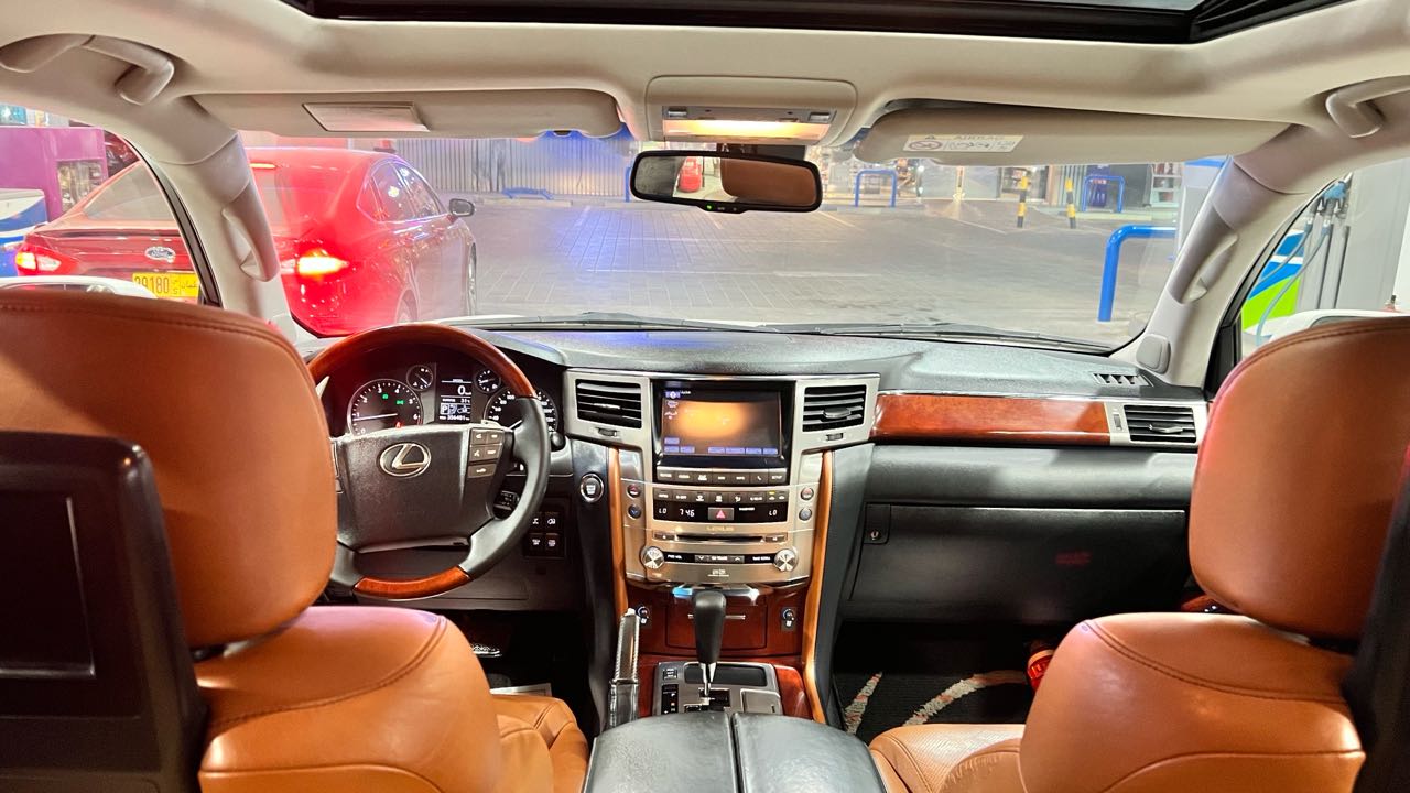 Car Image 2013 LEXUS LX 570 Luxury