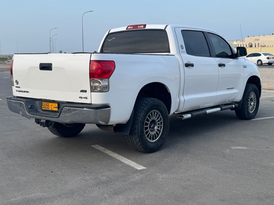 Car Image 2012 TOYOTA TUNDRA SR5
