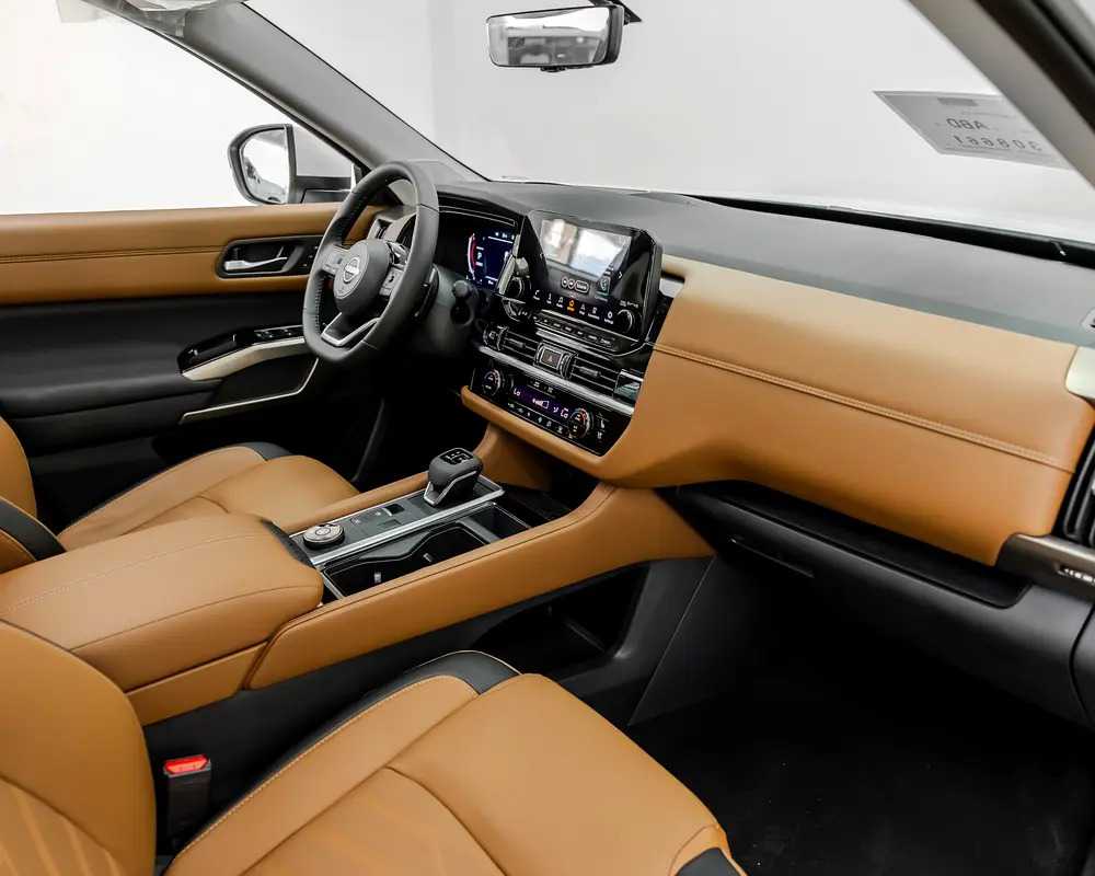 Car Image 2025 NISSAN PATHFINDER SV