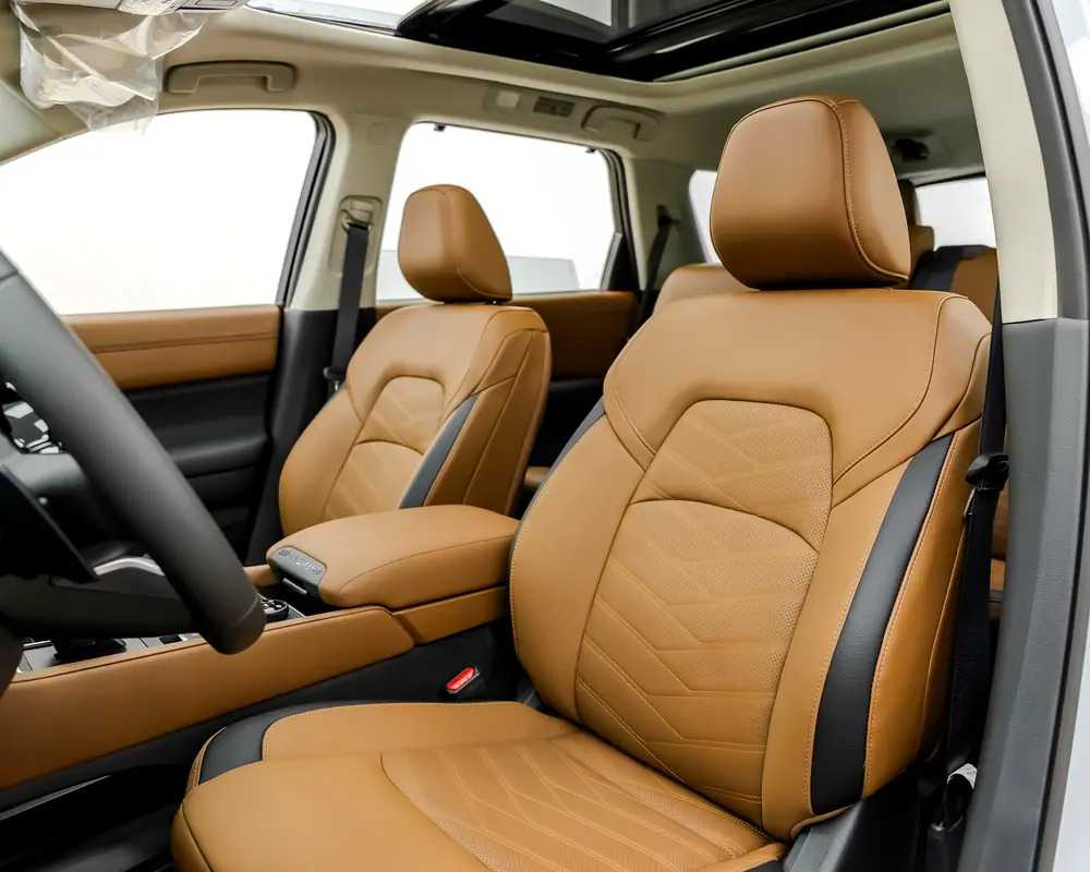 Car Image 2025 NISSAN PATHFINDER SV