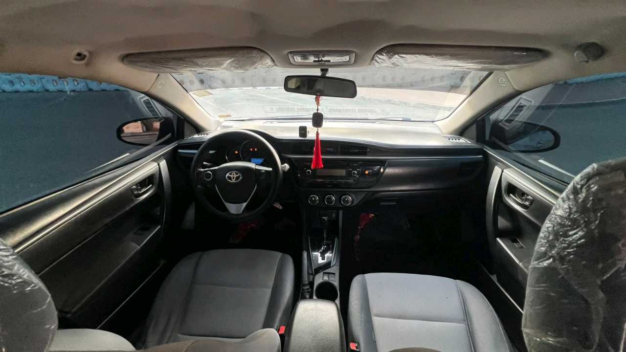 Car Image 2014 TOYOTA COROLLA S