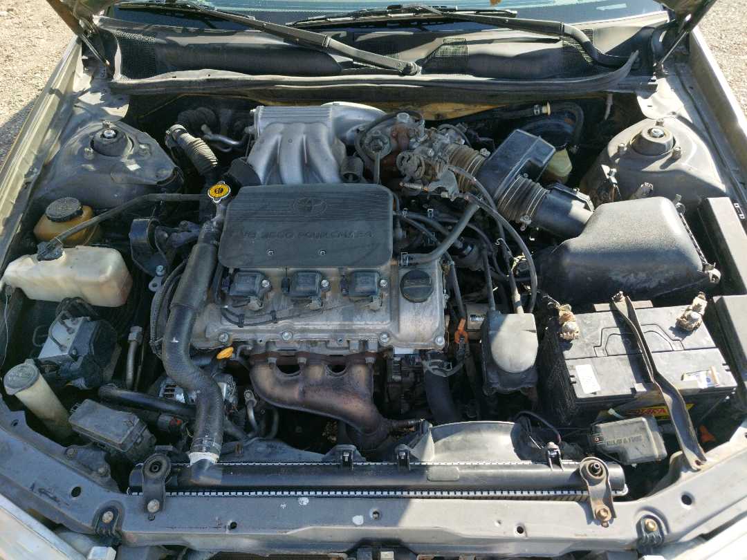 Car Image 2001 TOYOTA CAMRY LE