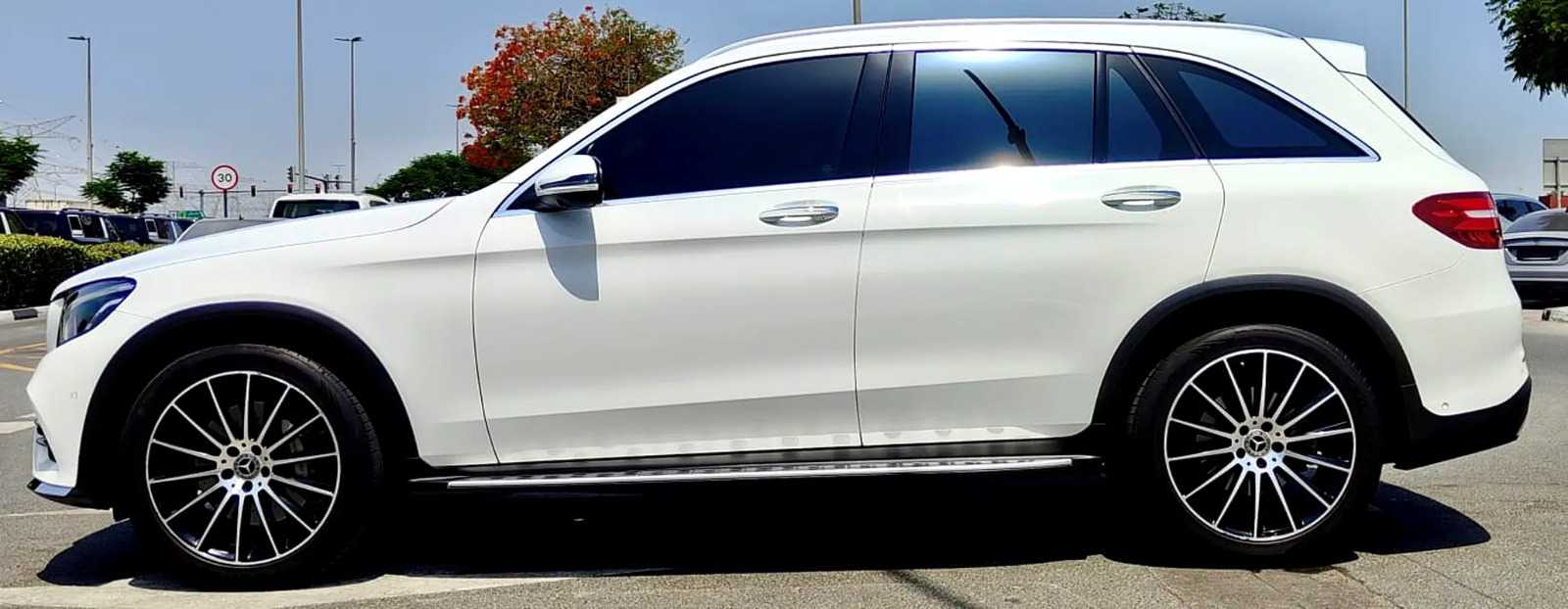 Car Image 2018 MERCEDES GLC CLASS GLC 250 4MATIC