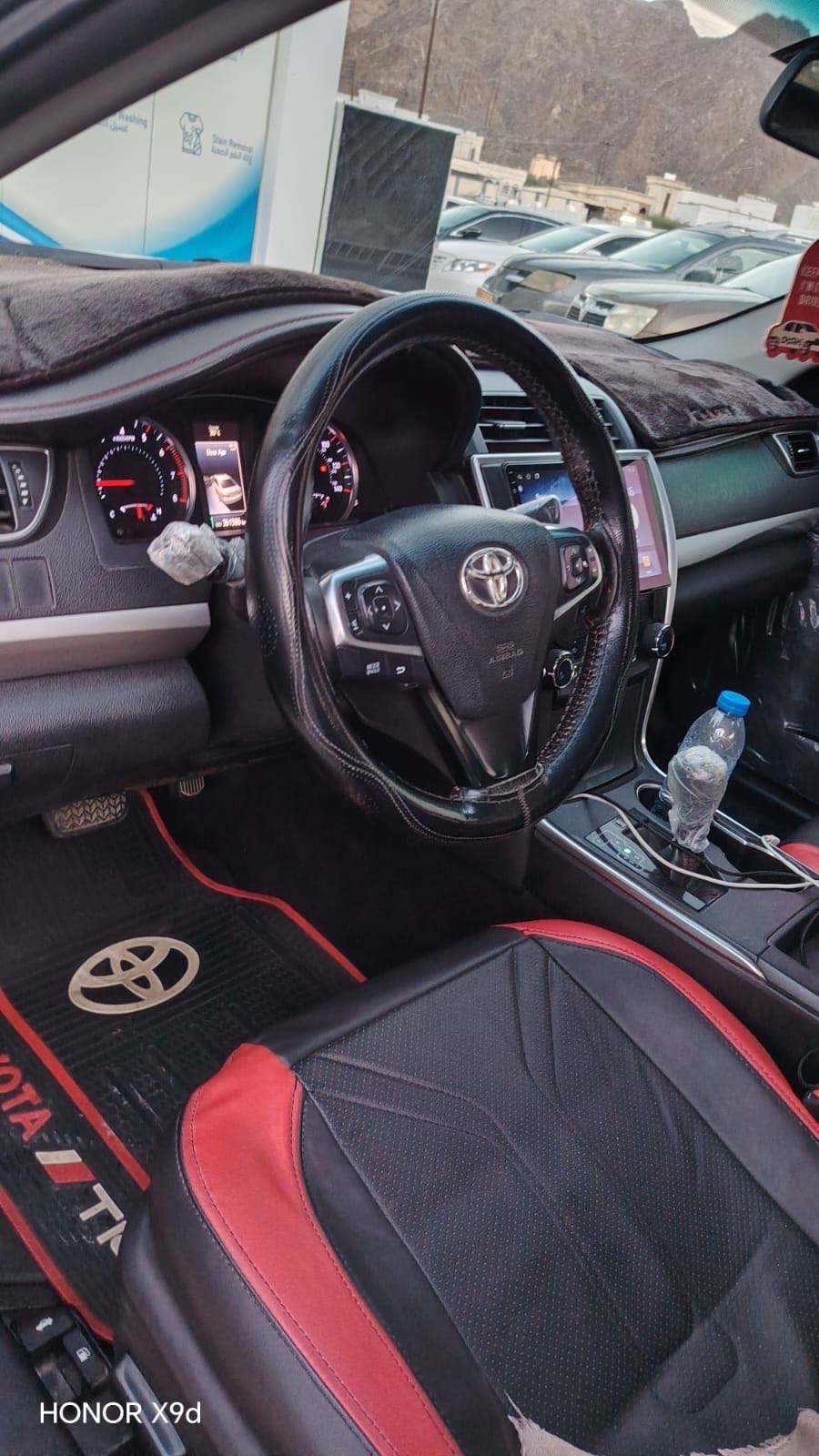 Car Image 2016 TOYOTA CAMRY SE