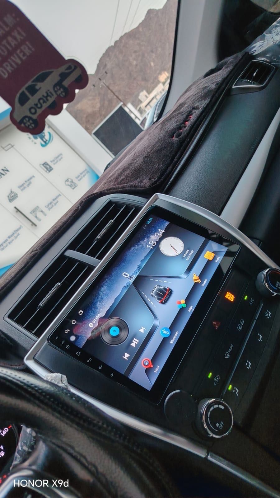 Car Image 2016 TOYOTA CAMRY SE