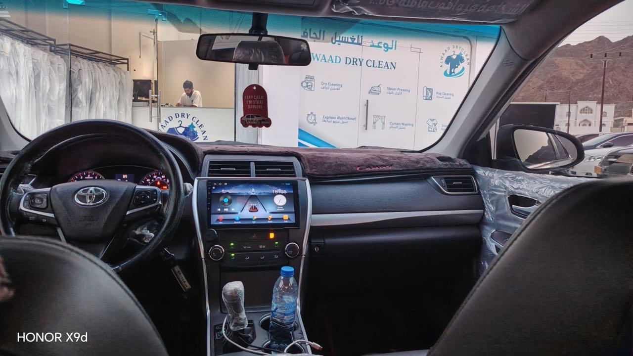 Car Image 2016 TOYOTA CAMRY SE