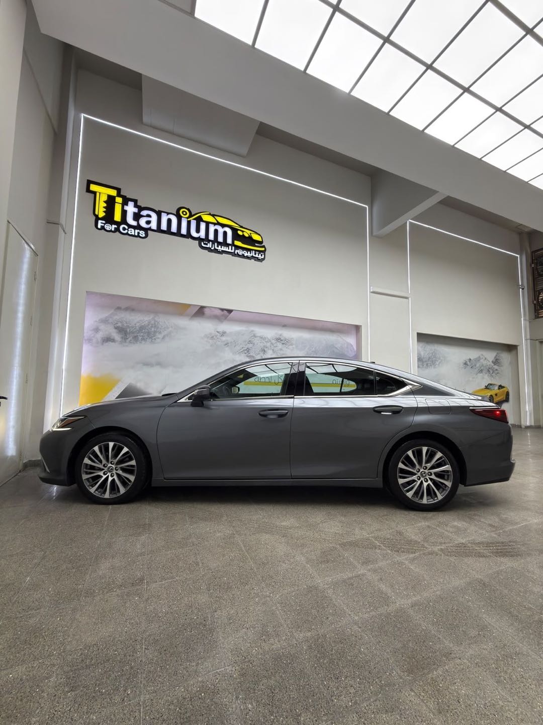 Car Image 2021 LEXUS ES 350