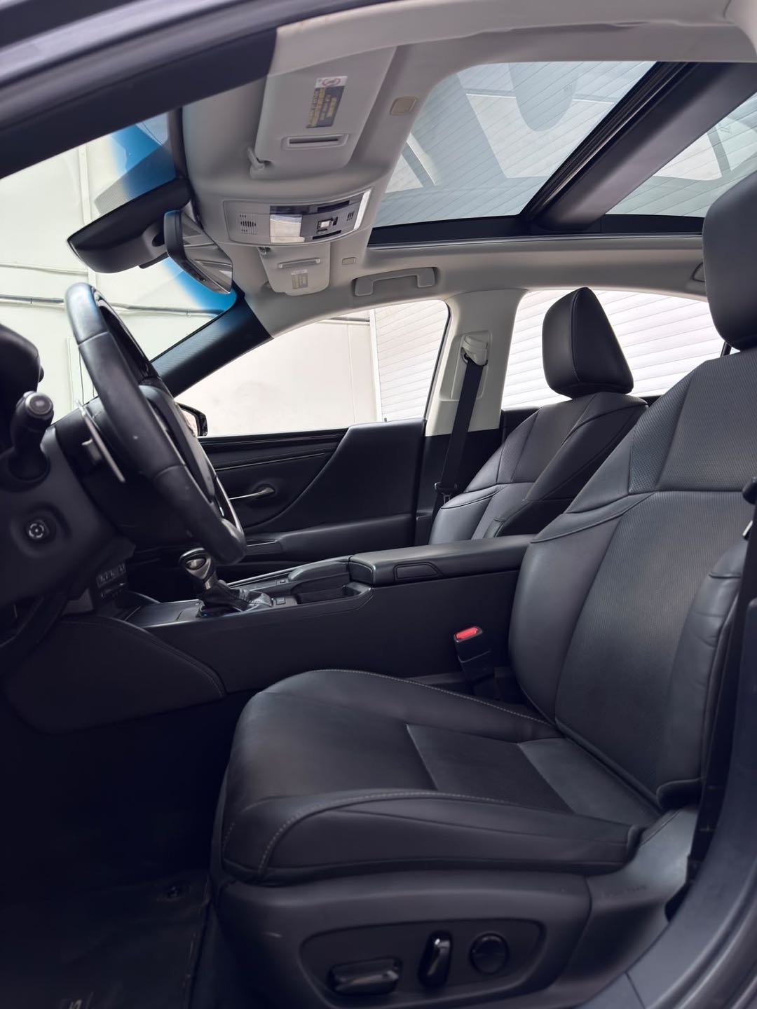 Car Image 2021 LEXUS ES 350