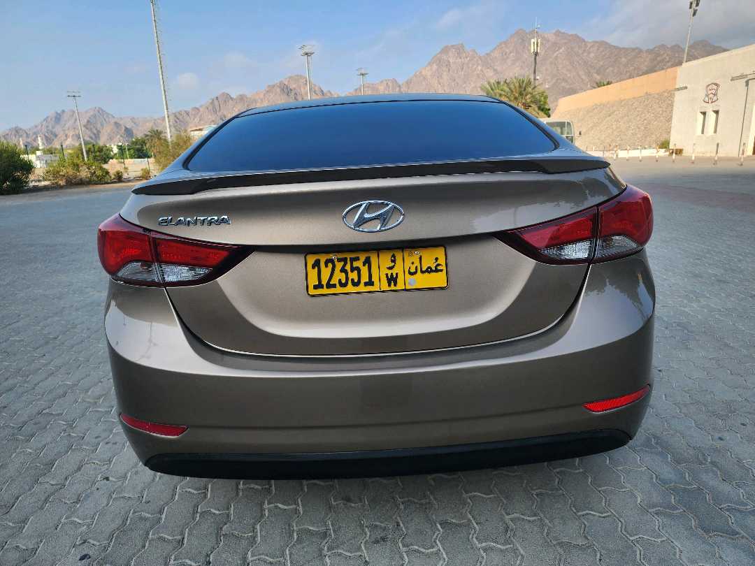 Car Image 2015 HYUNDAI ELANTRA SE