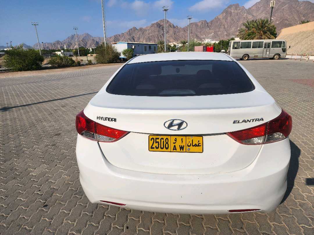 Car Image 2012 HYUNDAI ELANTRA GT