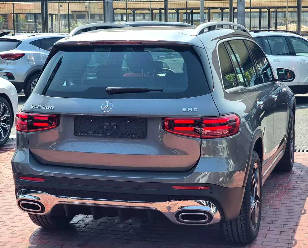 Car Image 2025 MERCEDES GLB CLASS 