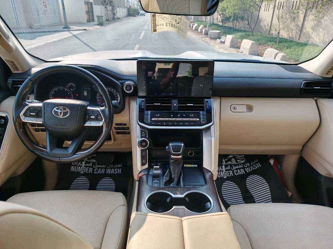 Car Image 2022 TOYOTA LAND CRUISER GX.R