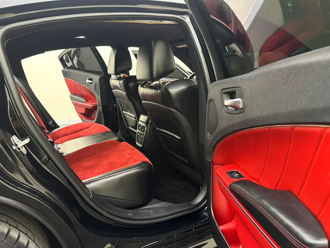 Car Image 2019 DODGE CHARGER SRT 392