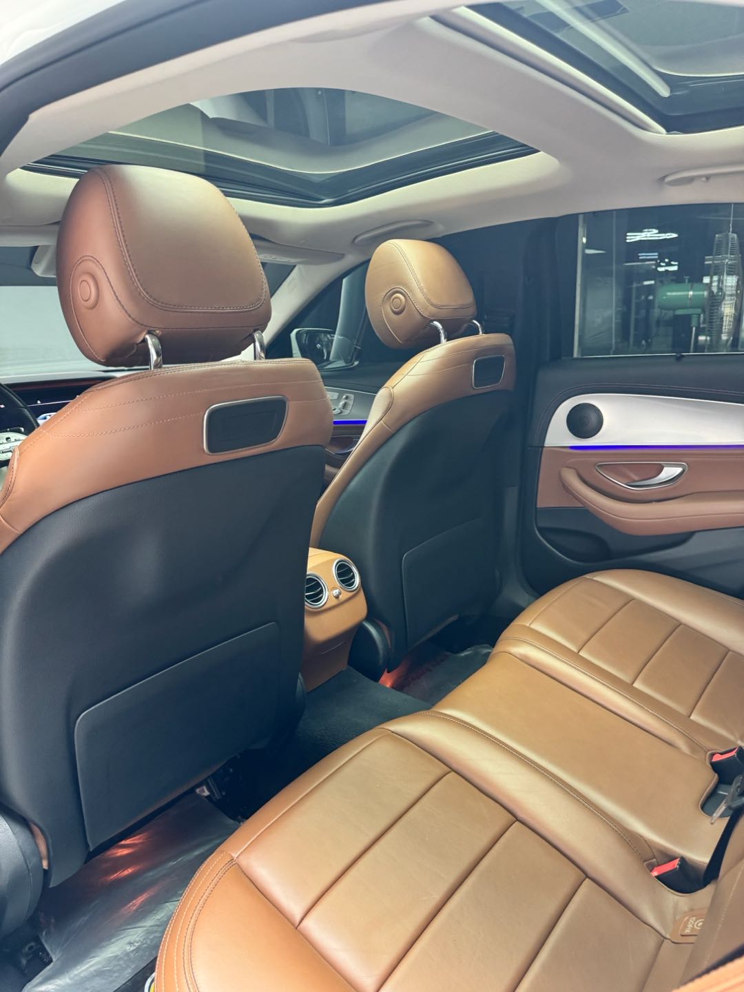 Car Image 2020 MERCEDES E Class 300