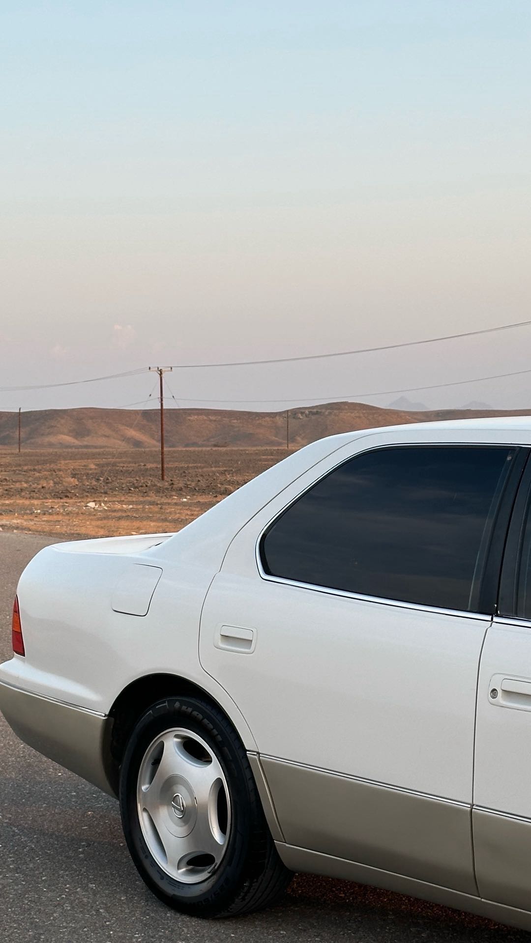 Car Image 1998 LEXUS LS 400