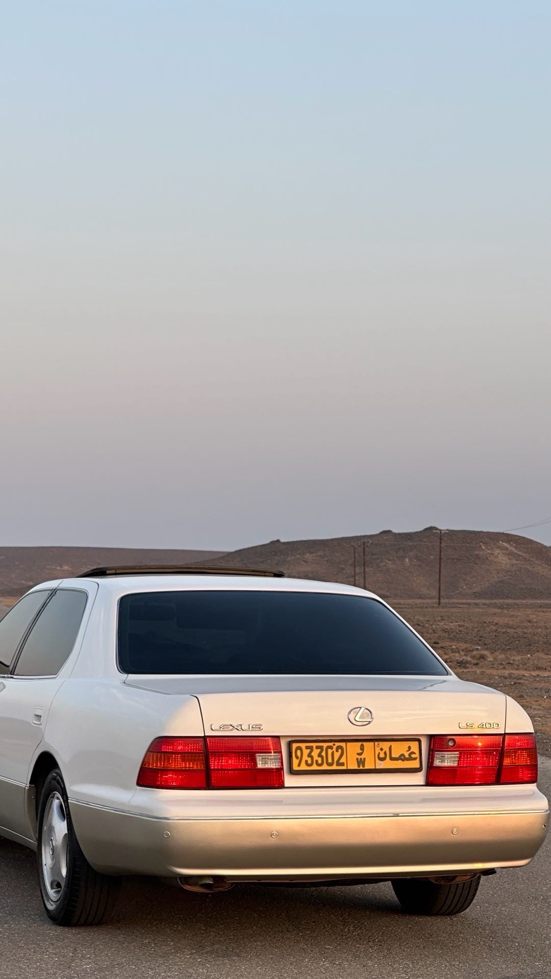 Car Image 1998 LEXUS LS 400