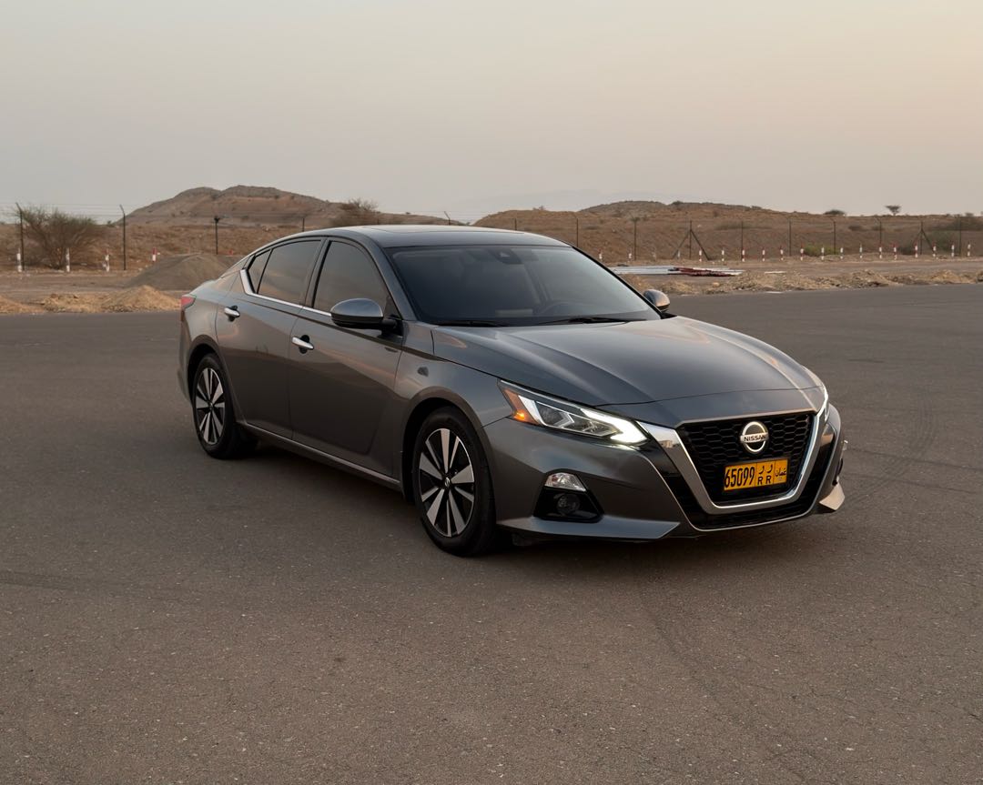 Car Image 2021 NISSAN ALTIMA SL