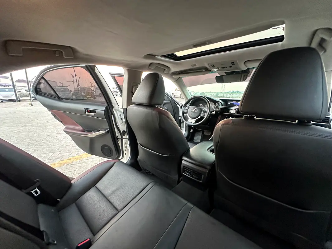 Car Image 2019 LEXUS IS 300