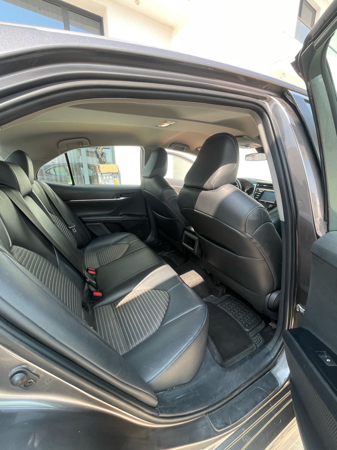 Car Image 2020 TOYOTA CAMRY SE