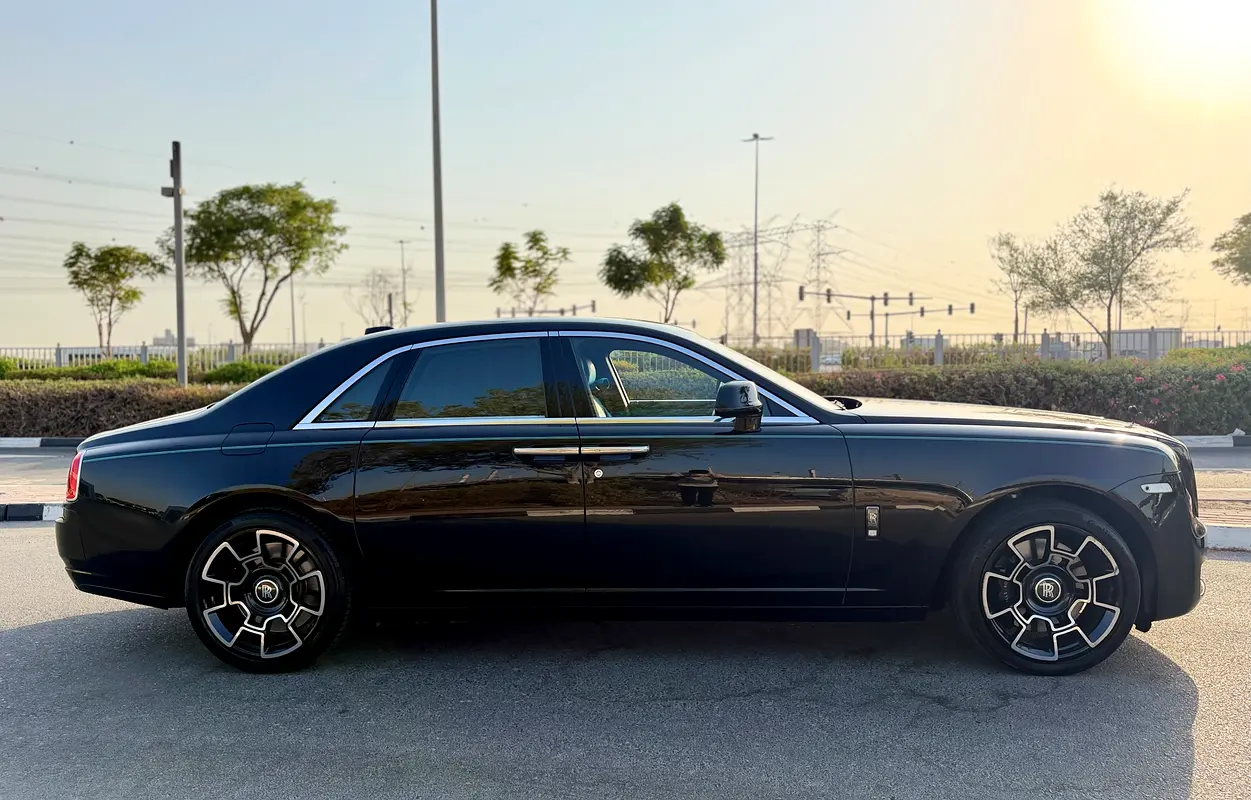 Car Image 2018 ROLLS ROYCE GHOST Black Badge