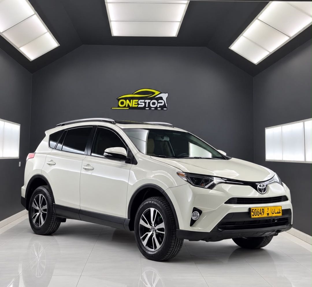 Car Image 2018 TOYOTA RAV4 GXR
